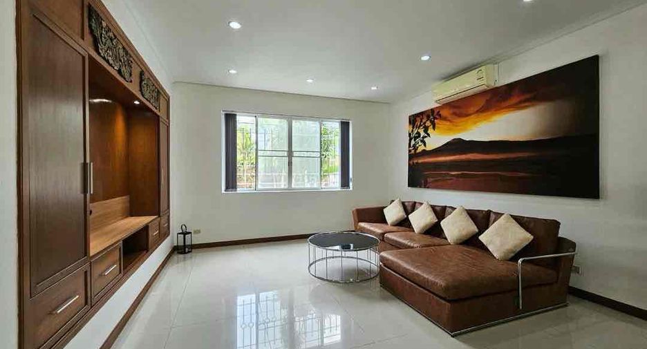 For rent 6 bedrooms villa in Bang Lamung, Chonburi