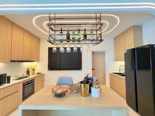 Villa zur Miete und zum Kauf mit 5 Zimmer in Bang Lamung, Chonburi