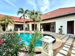 For rent 4 ベッドルーム villa in Bang Lamung, Chonburi