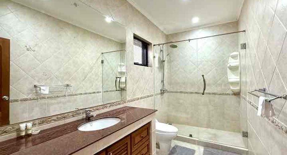 For rent 4 ベッドルーム villa in Bang Lamung, Chonburi