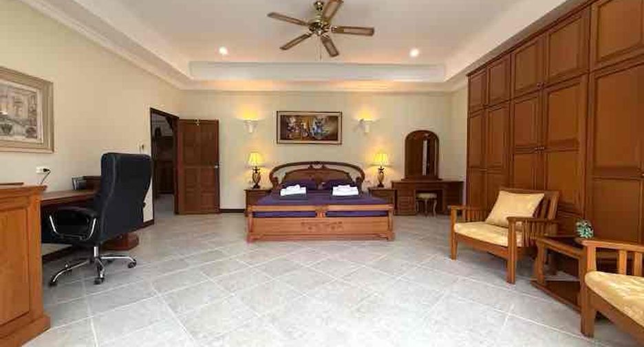 For rent 4 ベッドルーム villa in Bang Lamung, Chonburi