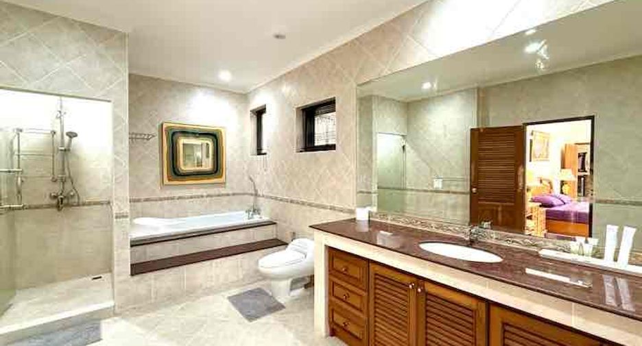 For rent 4 ベッドルーム villa in Bang Lamung, Chonburi