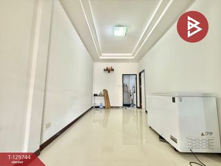Casa adosada en venta de 2 habitaciones en Krathum Baen, Samut Sakhon