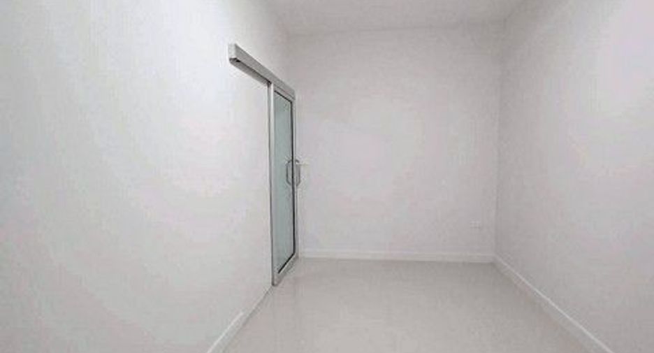 For sale 2 bedrooms house in Ban Bueng, Chonburi