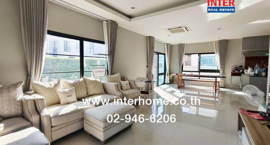 For sale 4 bedrooms house in Mueang Pathum Thani, Pathum Thani