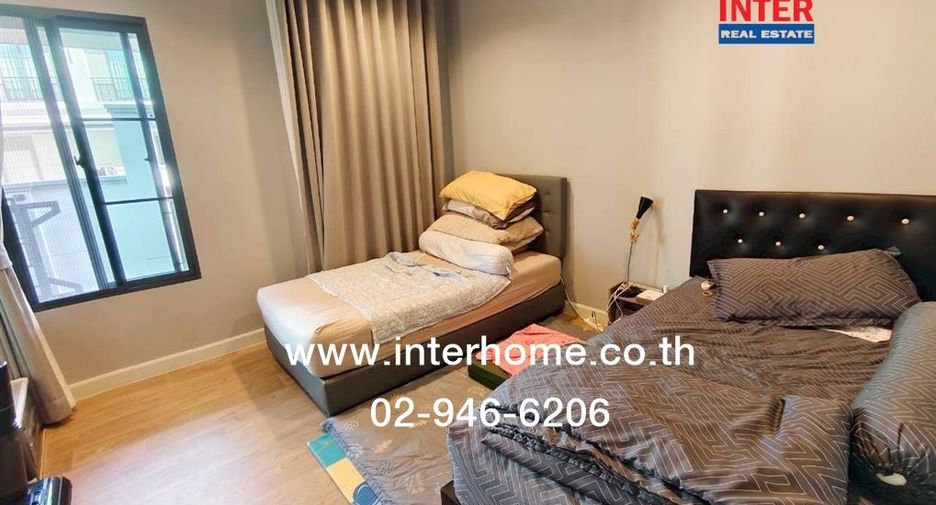 For sale 4 bedrooms house in Mueang Pathum Thani, Pathum Thani