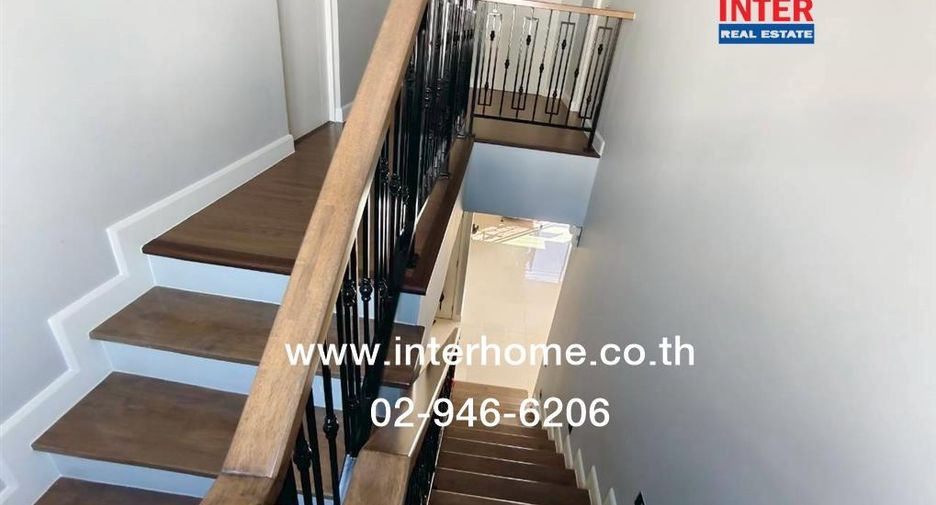 For sale 4 bedrooms house in Mueang Pathum Thani, Pathum Thani