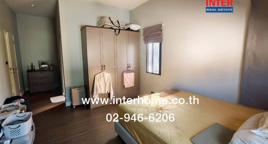 For sale 4 bedrooms house in Mueang Pathum Thani, Pathum Thani