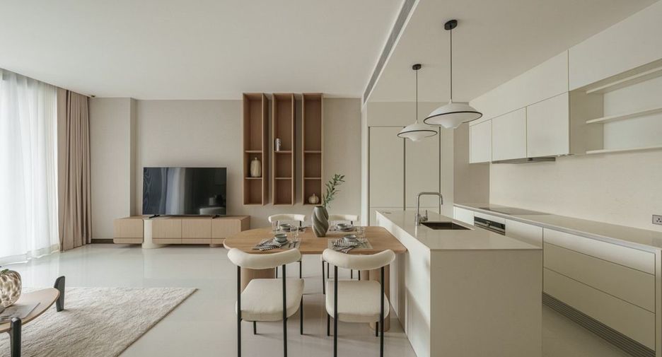 For rent 2 bedrooms condo in Khlong Toei, Bangkok