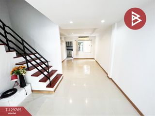 Продажа 4 спальни таунхаус в Pak Kret, Нонтабури
