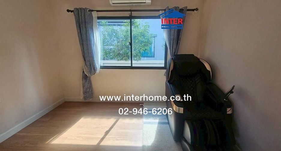 For sale 4 bedrooms house in Thanyaburi, Pathum Thani