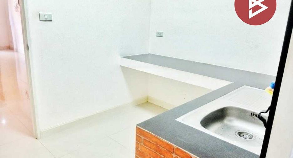 Reihenhaus zum Kauf mit 2 Zimmer in Sattahip, Chonburi