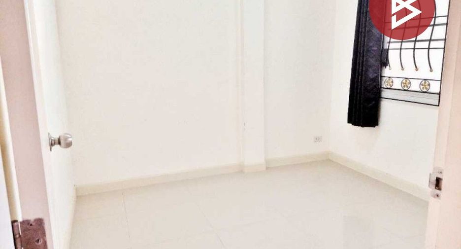 Reihenhaus zum Kauf mit 2 Zimmer in Sattahip, Chonburi