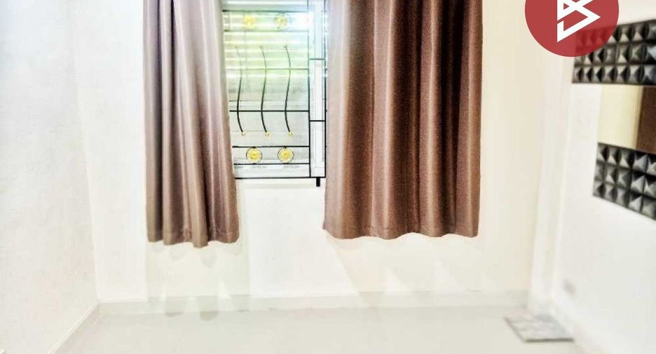 Reihenhaus zum Kauf mit 2 Zimmer in Sattahip, Chonburi