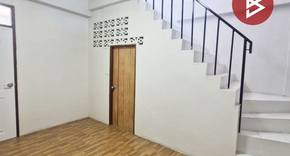 Local comercial en venta de 3 habitaciones en Chai Badan, Lopburi