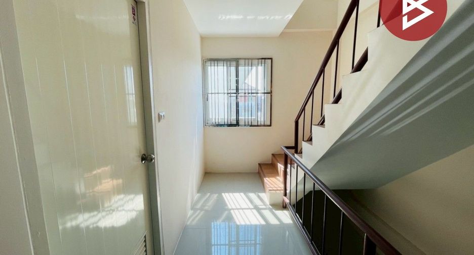 For sale retail Space in Sam Phran, Nakhon Pathom