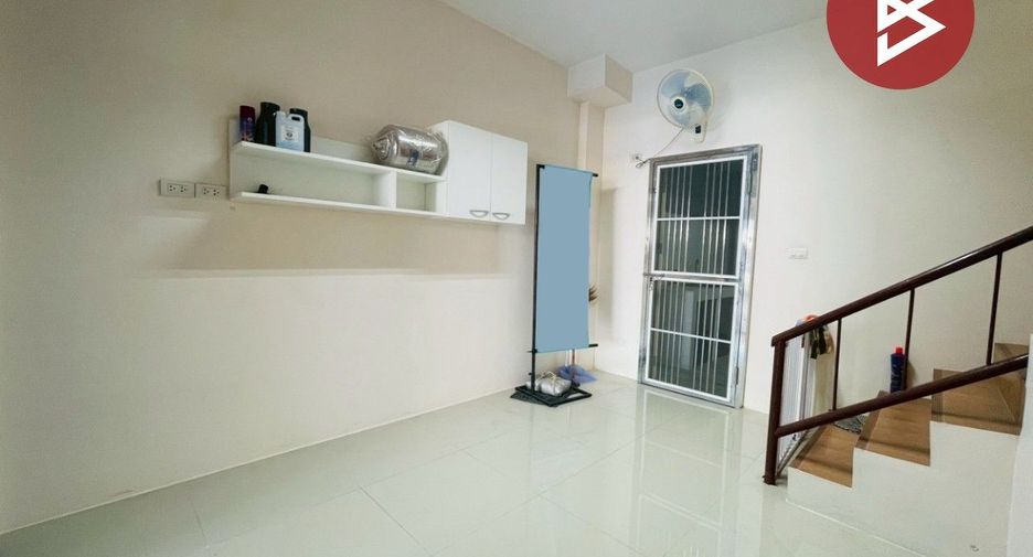 For sale retail Space in Sam Phran, Nakhon Pathom