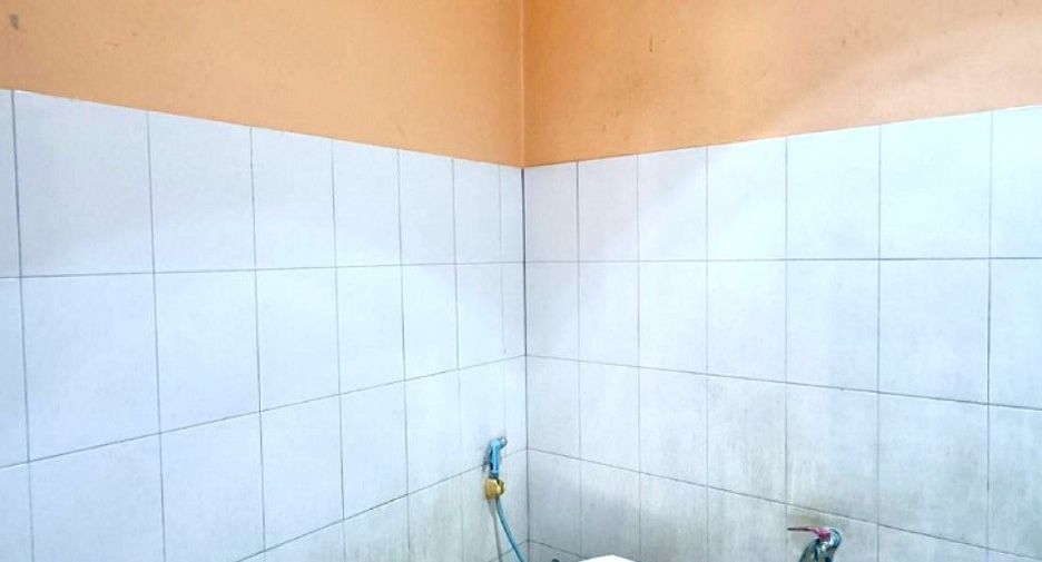 出售 2 卧室 独立屋 在 Ban Phaeo, Samut Sakhon