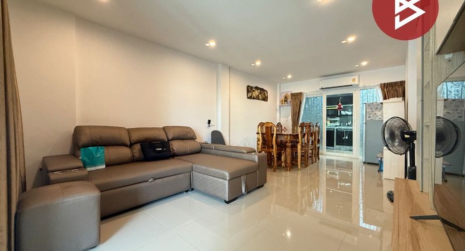 For sale 3 ベッドルーム townhouse in Mueang Samut Sakhon, Samut Sakhon