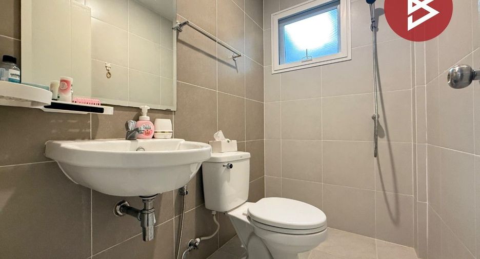 For sale 3 ベッドルーム townhouse in Mueang Samut Sakhon, Samut Sakhon