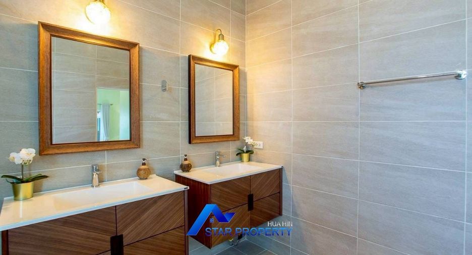 For sale 3 bedrooms villa in Hua Hin, Prachuap Khiri Khan