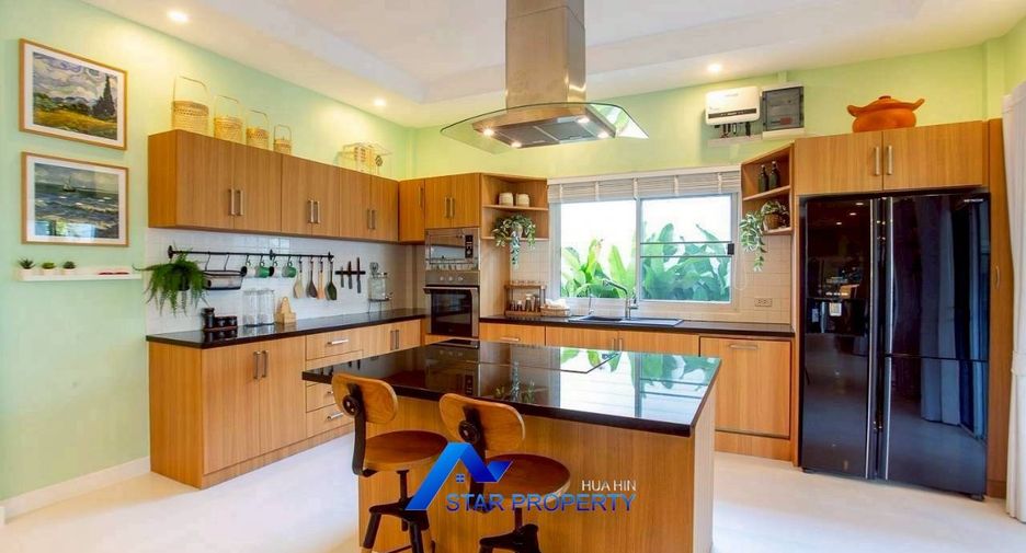 For sale 3 bedrooms villa in Hua Hin, Prachuap Khiri Khan