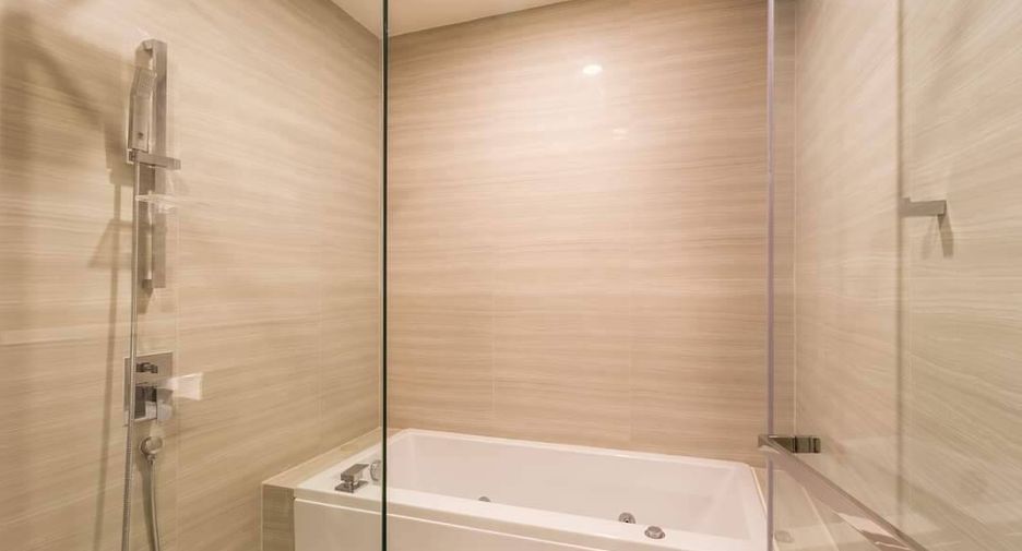 For rent and for sale 3 bedrooms condo in Watthana, Bangkok