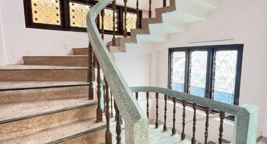 Продажа 4 спальни торговое помещение в Mueang Phetchaburi, Пхетбури