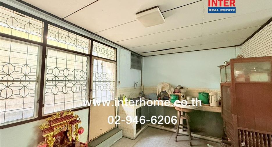 For sale 3 bedrooms townhouse in Thon Buri, Bangkok