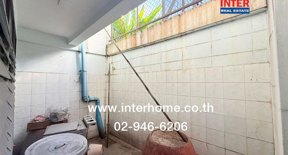 For sale 3 bedrooms townhouse in Thon Buri, Bangkok