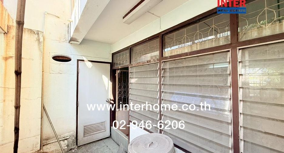 For sale 3 bedrooms townhouse in Thon Buri, Bangkok