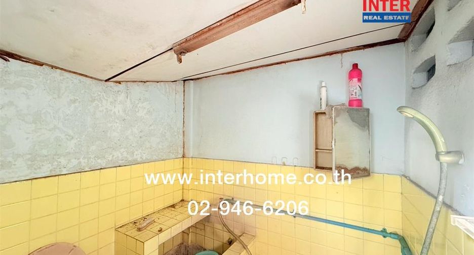 For sale 3 bedrooms townhouse in Thon Buri, Bangkok