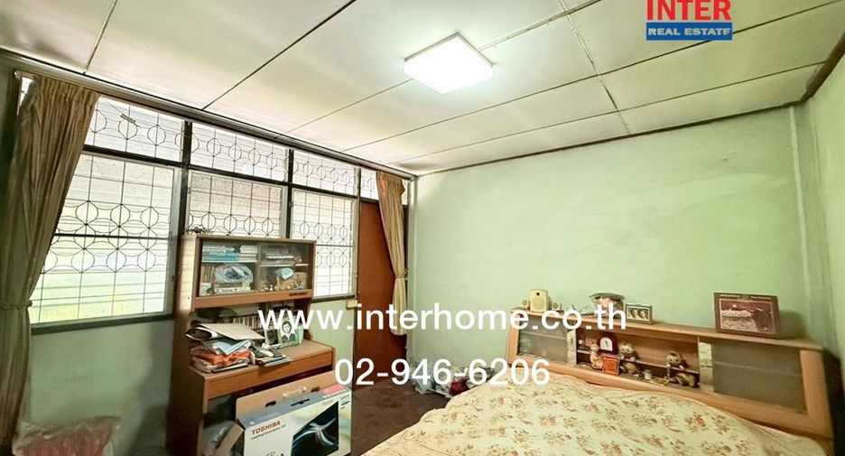 For sale 3 bedrooms townhouse in Thon Buri, Bangkok