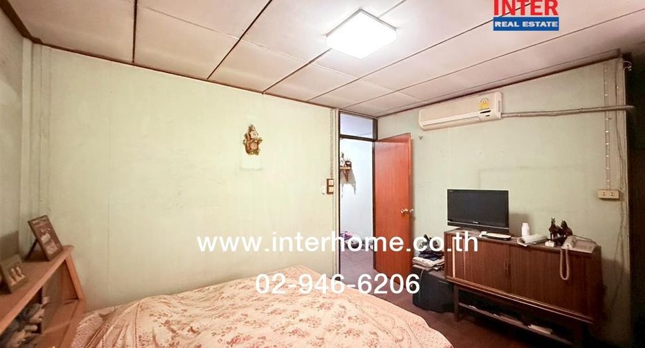 For sale 3 bedrooms townhouse in Thon Buri, Bangkok