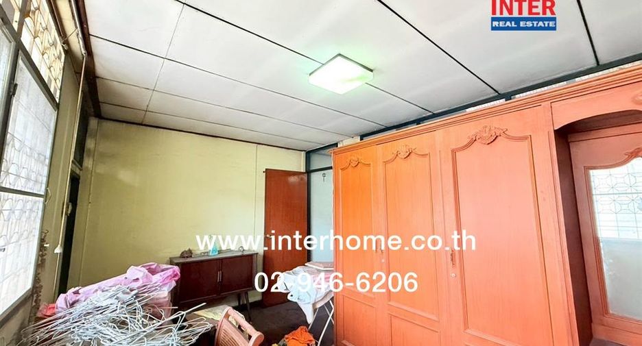 For sale 3 bedrooms townhouse in Thon Buri, Bangkok