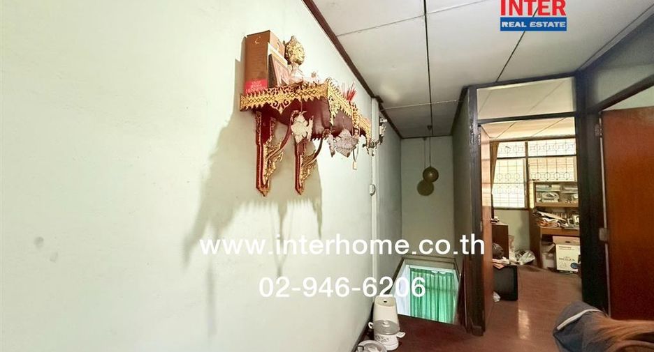 For sale 3 bedrooms townhouse in Thon Buri, Bangkok