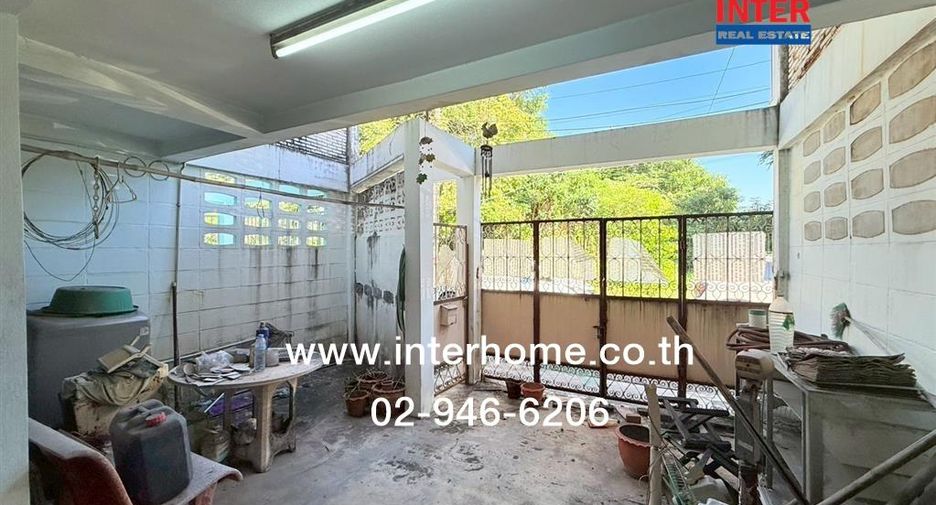 For sale 3 bedrooms townhouse in Thon Buri, Bangkok