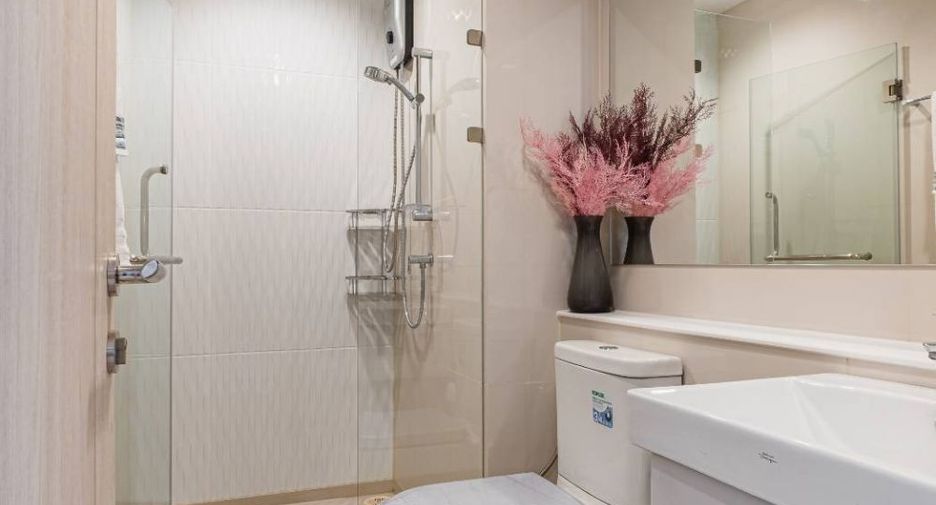Wohnung zur Miete mit 2 Zimmer in Pathum Wan, Bangkok