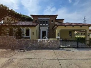 For sale 3 bedrooms house in Huay Yai, Pattaya