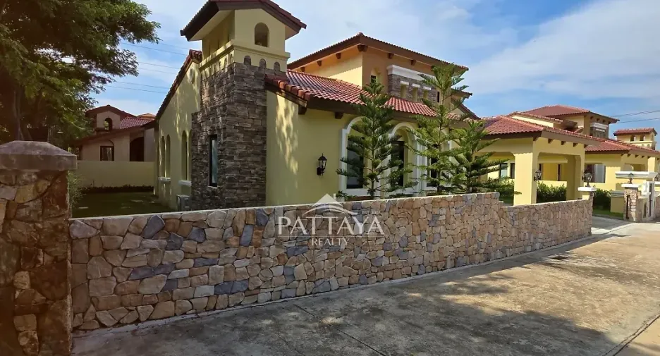 À vendre 3 chambres maison à Sattahip, Chonburi