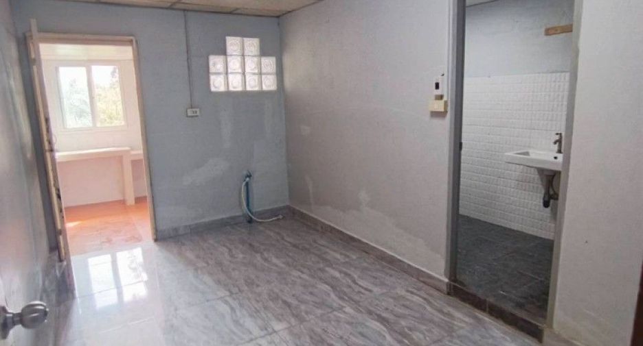 For sale 1 bed townhouse in Mueang Chachoengsao, Chachoengsao