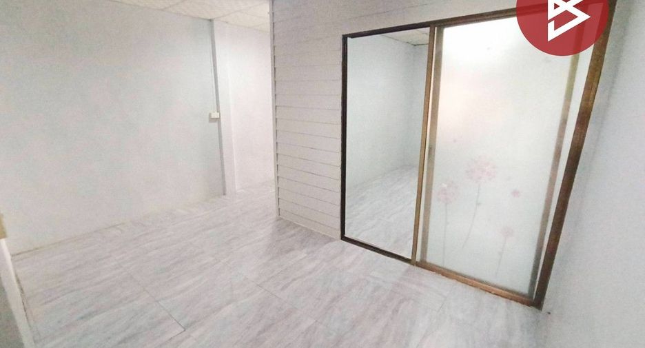 For sale 1 bed townhouse in Mueang Chachoengsao, Chachoengsao