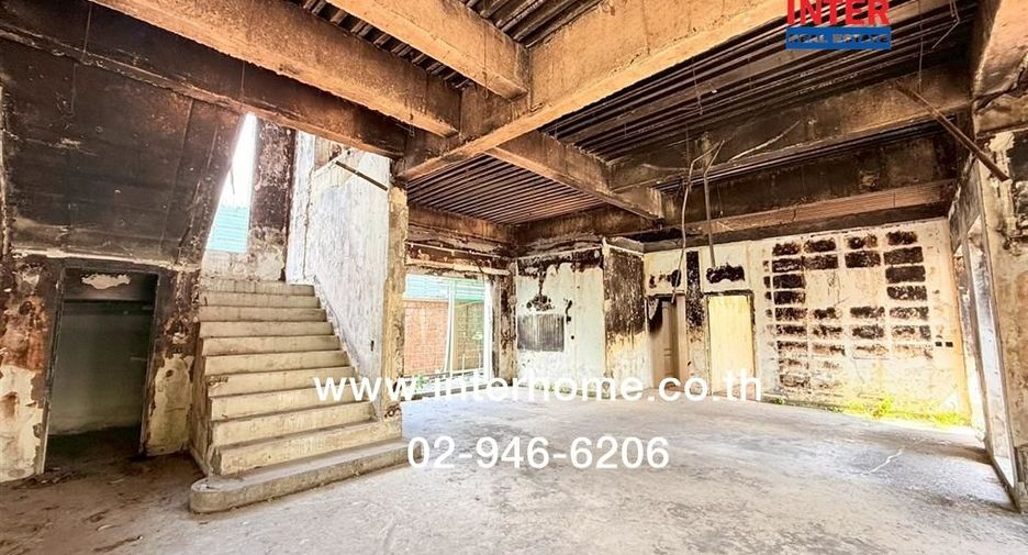 For sale 5 bedrooms house in Phra Khanong, Bangkok
