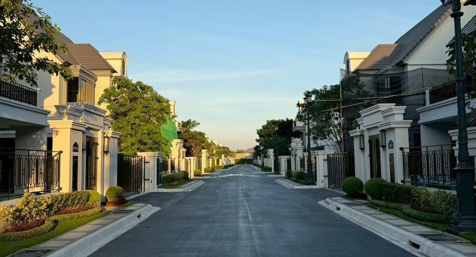 For rent and for sale 4 bedrooms house in Bang Khen, Bangkok