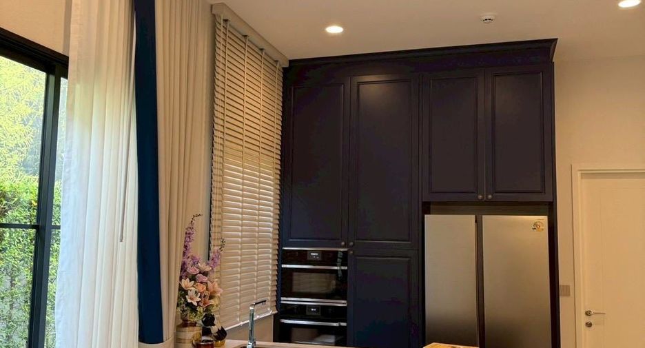 For rent and for sale 4 bedrooms house in Bang Khen, Bangkok