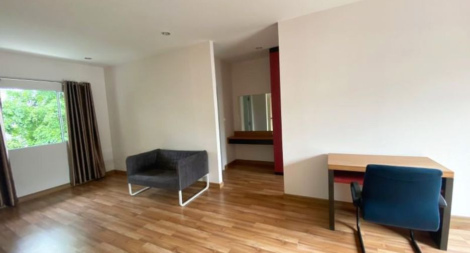 For rent 3 ベッドルーム townhouse in Suan Luang, Bangkok