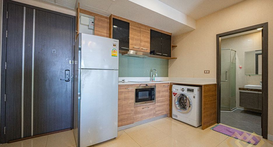 For rent 2 bedrooms condo in Bang Lamung, Chonburi