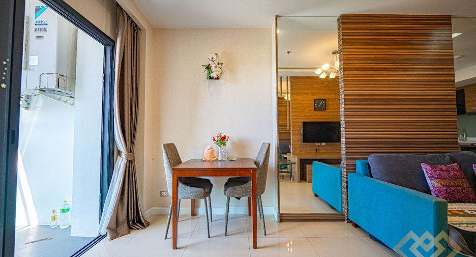 For rent 2 bedrooms condo in Bang Lamung, Chonburi