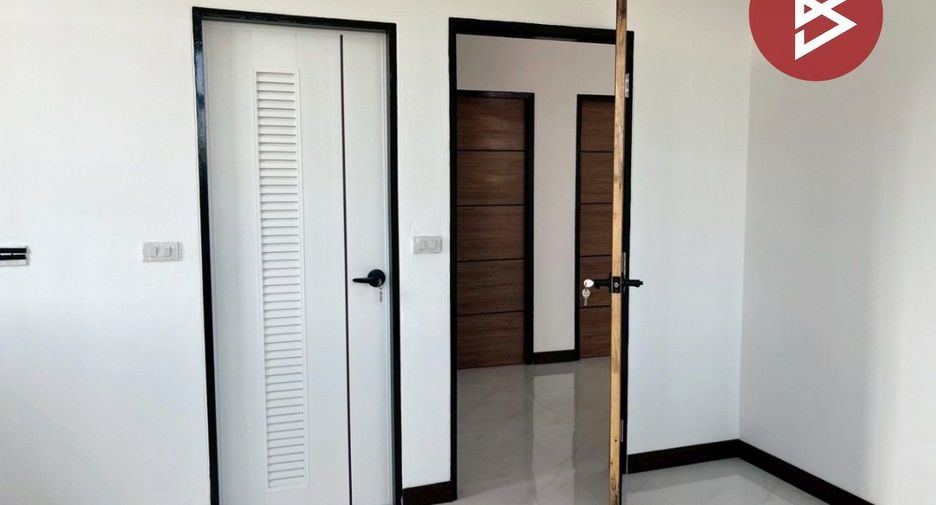 For sale 3 bedrooms house in Nong Chang, Uthai Thani