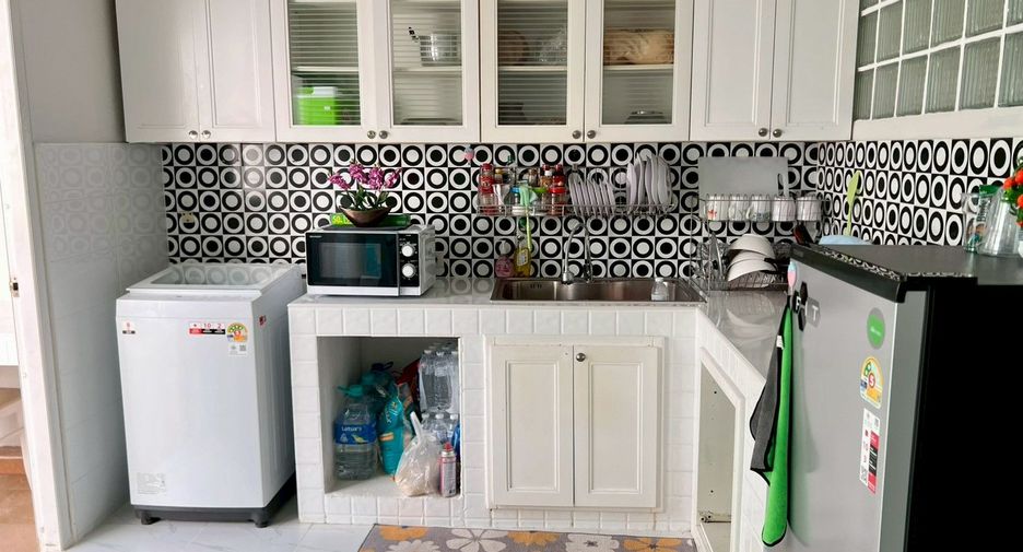 出租 2 卧室 联排别墅 在 Bang Lamung, Chon Buri